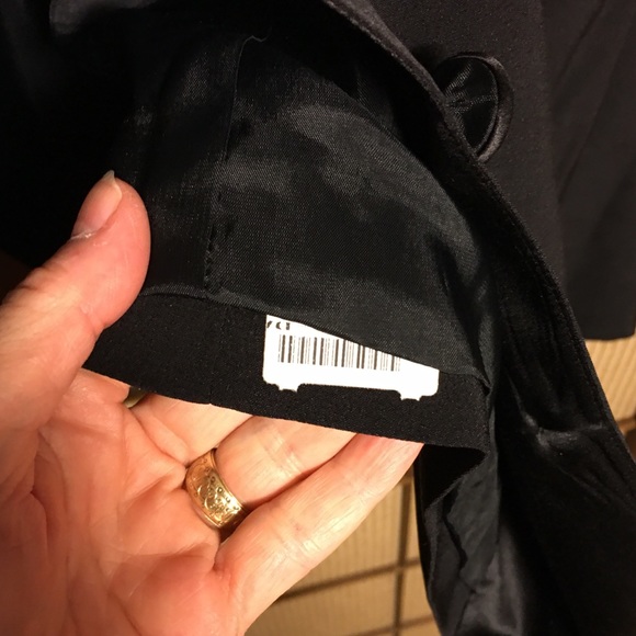 Black Silk Blazer Size 10 by Barrie Pace Ltd - Picture 5 of 5